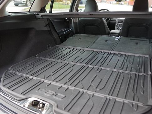 Used 2016 Volvo V60 T5 Premier w/ Convenience Package image 39