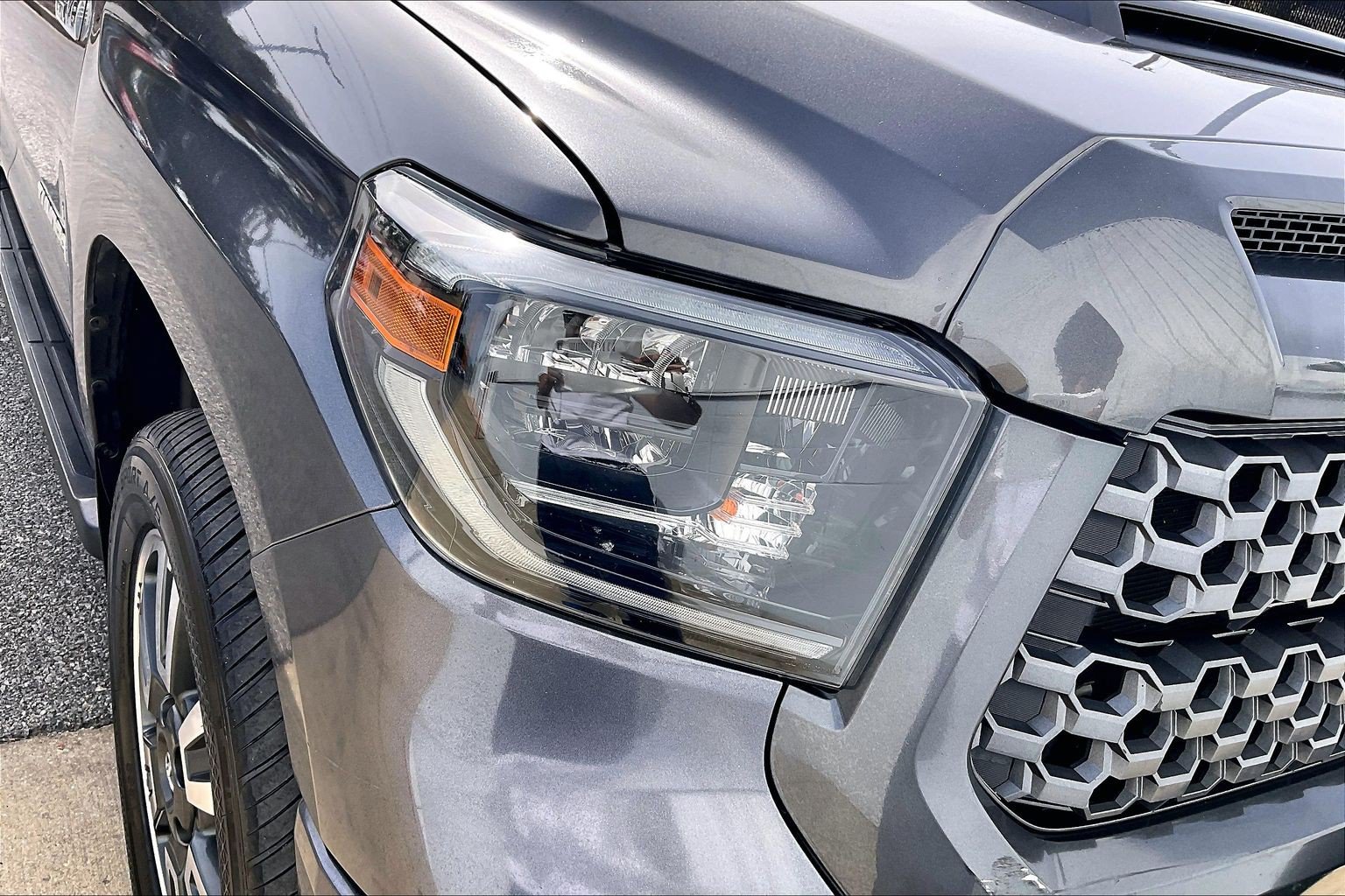 Used 2020 Toyota Tundra SR5 w/ TRD Sport Package AWD/4WD image 32