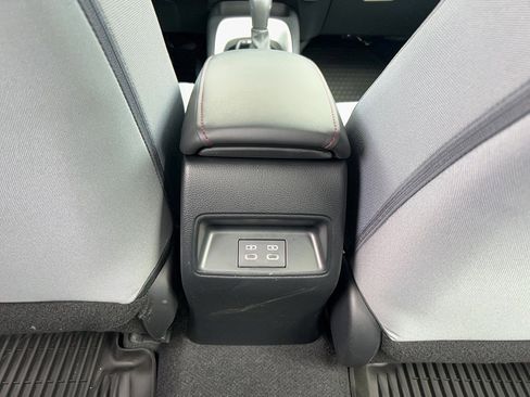 Used 2024 Toyota Corolla SE image 25