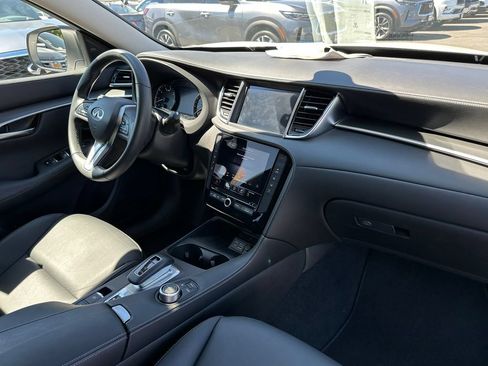 Used 2025 INFINITI QX50 Pure AWD/4WD image 13