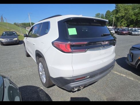 Used 2026 GMC Acadia Elevation w/ Elevation Premium Package FWD image 2