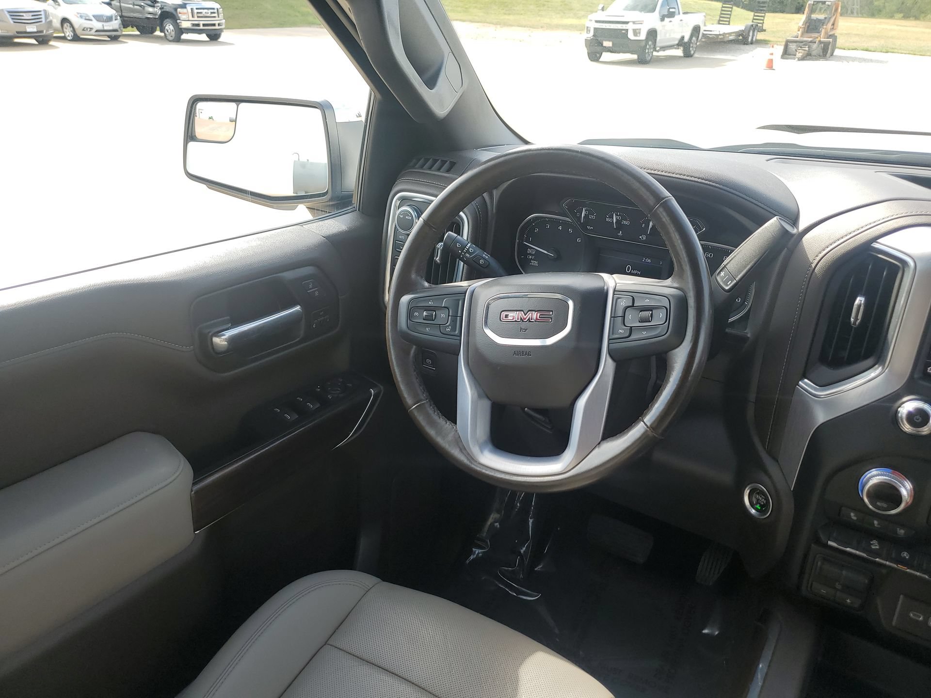 Used 2021 GMC Sierra 1500 SLT w/ SLT Premium Package AWD/4WD image 17