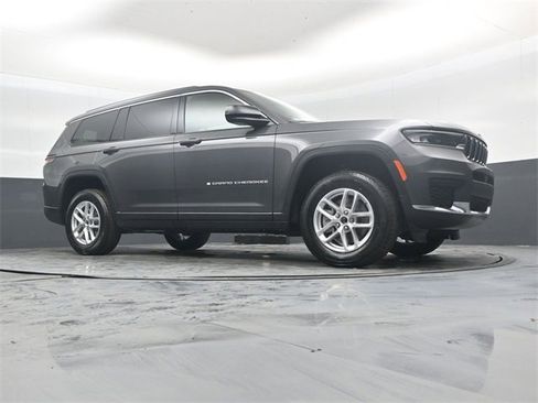 New 2025 Jeep Grand Cherokee L Laredo image 40