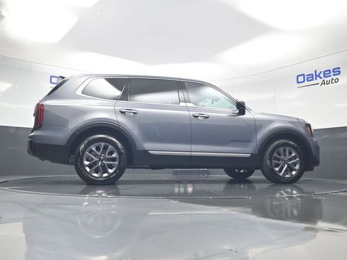 New 2025 Kia Telluride LX FWD image 46