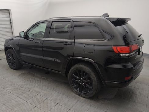 Used 2019 Jeep Grand Cherokee Altitude RWD image 3