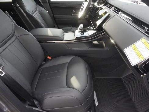 New 2025 Land Rover Range Rover Sport SE image 23