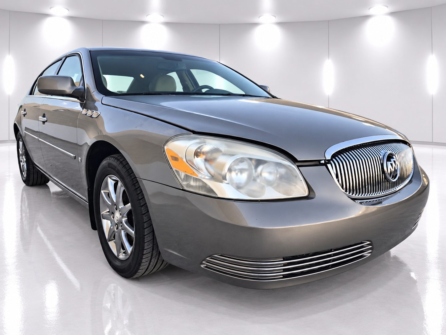 Used 2010 Buick Lucerne CX w/ CX Premium Appearance Package FWD image 2