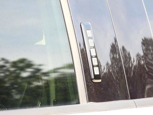 Used 2020 Ford F250 Lariat w/ Tremor Off-Road Package AWD/4WD image 40