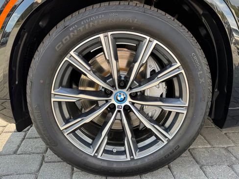 Used 2025 BMW X5 xDrive50e w/ M Sport Package image 13