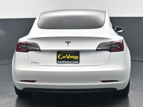 Used 2023 Tesla Model 3 Standard Range RWD image 3