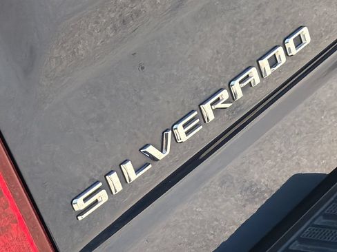 Used 2022 Chevrolet Silverado 1500 Custom RWD image 10