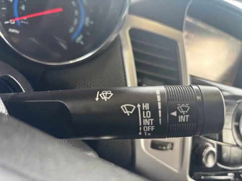 Used 2016 Chevrolet Cruze LT image 14