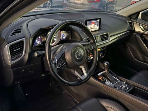 Used 2018 MAZDA MAZDA3 Touring FWD image 21