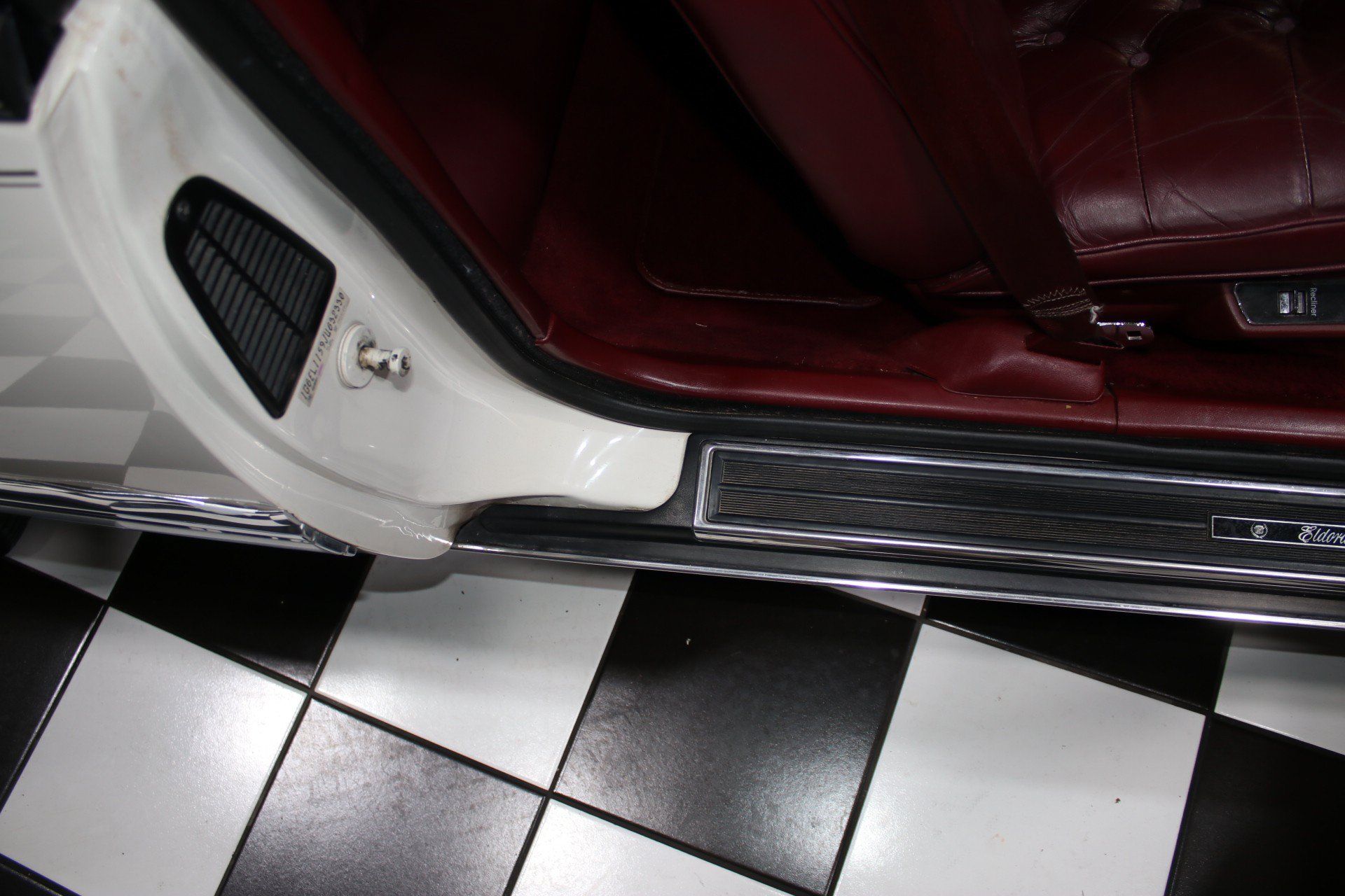 Used 1988 Cadillac Eldorado Coupe FWD image 36