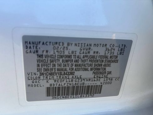 Used 2025 Nissan Versa SV FWD image 27