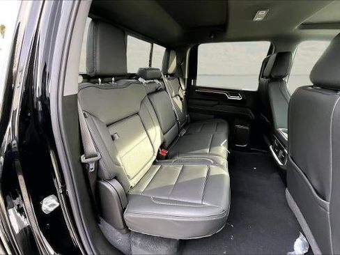 New 2026 GMC Sierra 2500 Denali w/ Denali Reserve Package AWD/4WD image 9