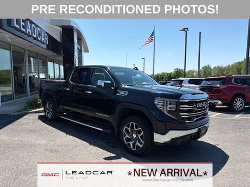 Used 2023 GMC Sierra 1500 SLT w/ X31 Off-Road Package AWD/4WD image 7