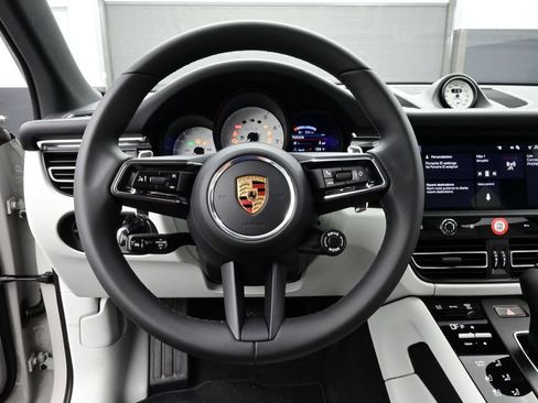 Certified 2026 Porsche Macan GTS AWD/4WD image 8