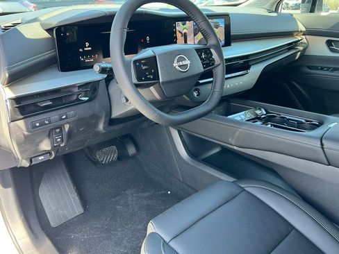 New 2026 Nissan Murano Platinum w/ Cargo Package AWD/4WD image 17