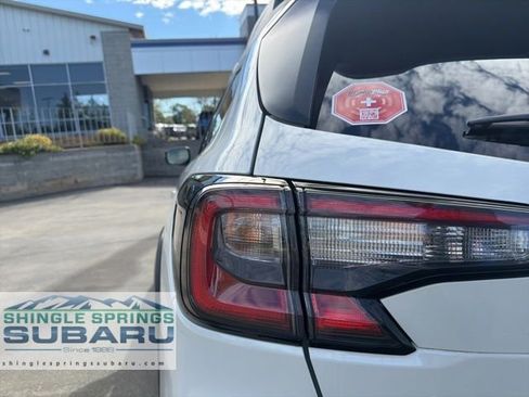 Certified 2025 Subaru Outback Onyx Edition AWD/4WD image 17
