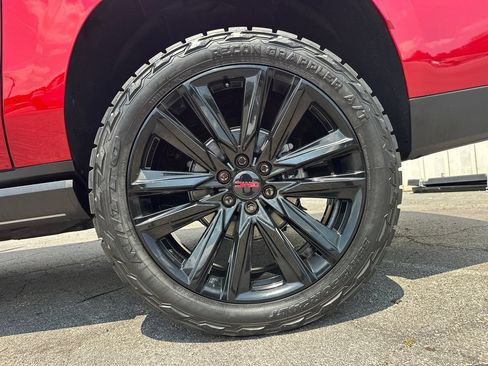 Used 2025 GMC Yukon XL AT4 Ultimate w/ LPO, Floor Liner Package AWD/4WD image 20