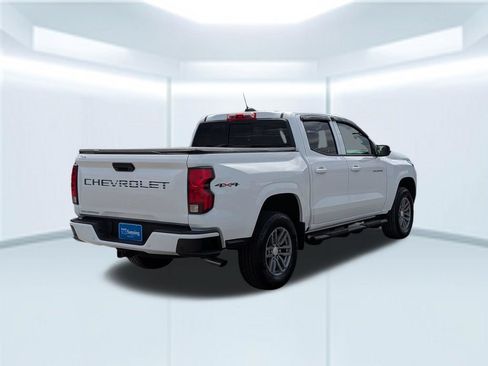 Used 2025 Chevrolet Colorado LT w/ Advanced Trailering Package AWD/4WD image 6