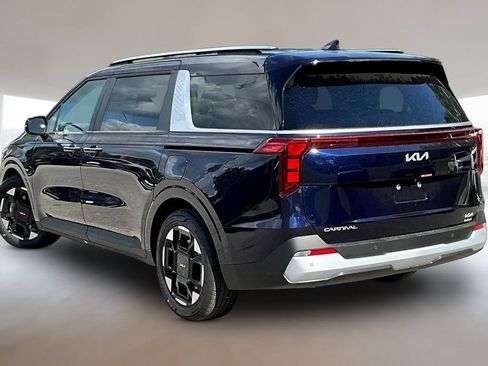 New 2026 Kia Carnival EX FWD image 3