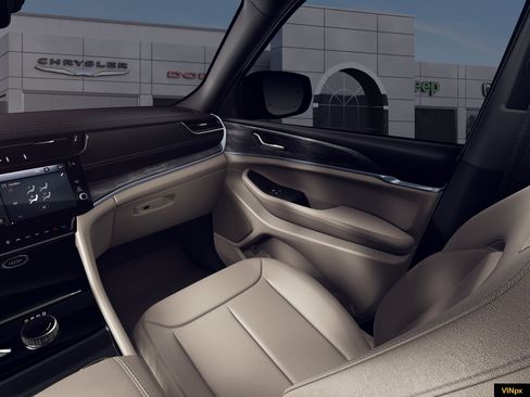 New 2026 Jeep Grand Cherokee L Limited AWD/4WD image 19
