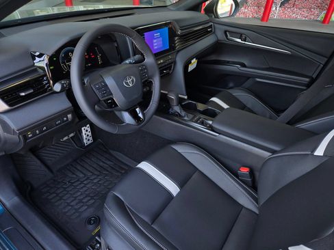 Certified 2026 Toyota Camry SE FWD image 8