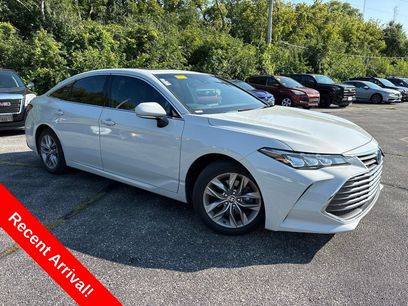Used 2022 Toyota Avalon XLE w/ Moonroof Package