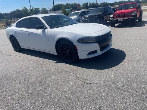 Used 2022 Dodge Charger SXT w/ Blacktop Package image 20