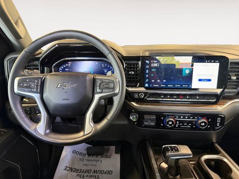 Used 2024 Chevrolet Silverado 1500 RST w/ Z71 Off-Road Package AWD/4WD image 13