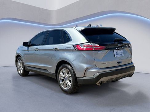 Used 2022 Ford Edge Titanium w/ Equipment Group 301A AWD/4WD image 3