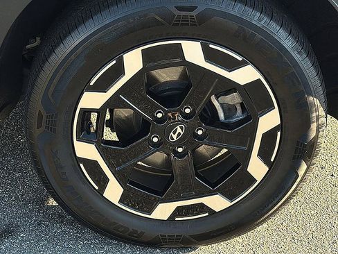 Certified 2025 Hyundai Santa Fe SE FWD image 7