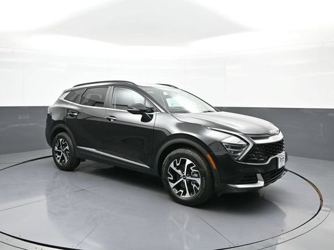 Certified 2025 Kia Sportage EX w/ EX Premium Package AWD/4WD image 4