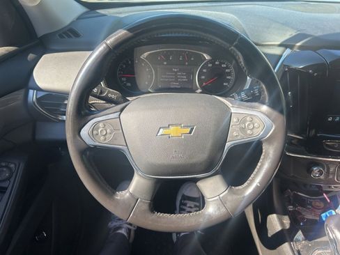 Used 2021 Chevrolet Traverse LT FWD image 11