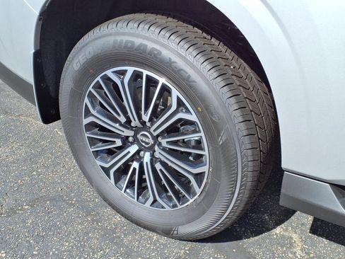 New 2025 Nissan Armada SL w/ Convenience Package image 6