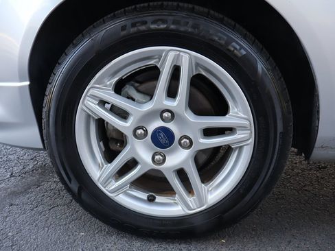 Used 2017 Ford Fiesta SE FWD image 40
