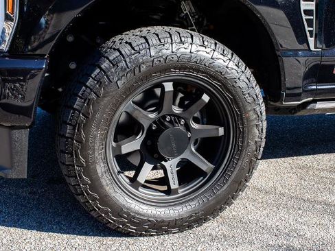 Certified 2025 Ford F350 Platinum w/ FX4 Off-Road Package image 5