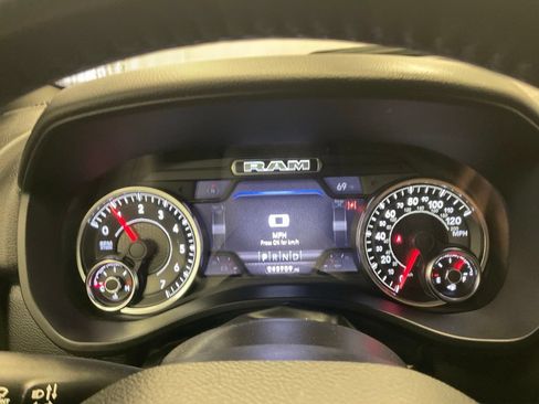 Used 2023 RAM 1500 Big Horn AWD/4WD image 2