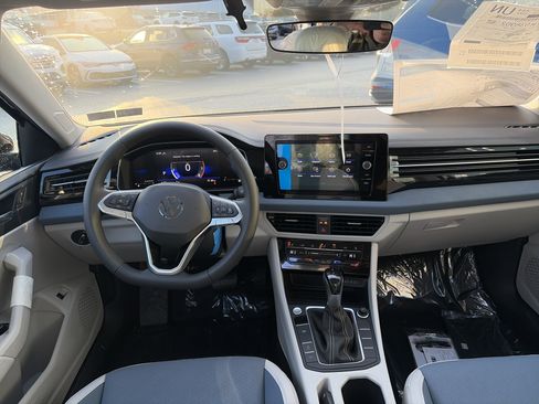 New 2026 Volkswagen Jetta SE FWD image 13