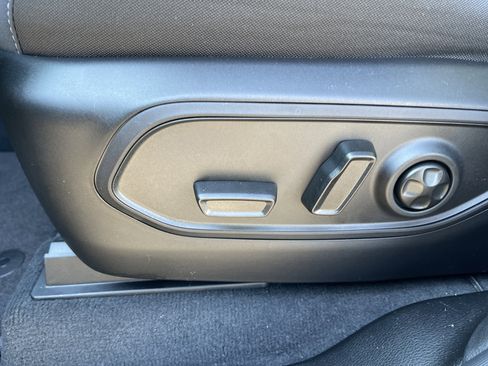 New 2025 Jeep Grand Cherokee Laredo X image 11