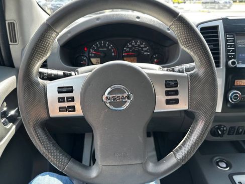 Used 2020 Nissan Frontier SV AWD/4WD image 14