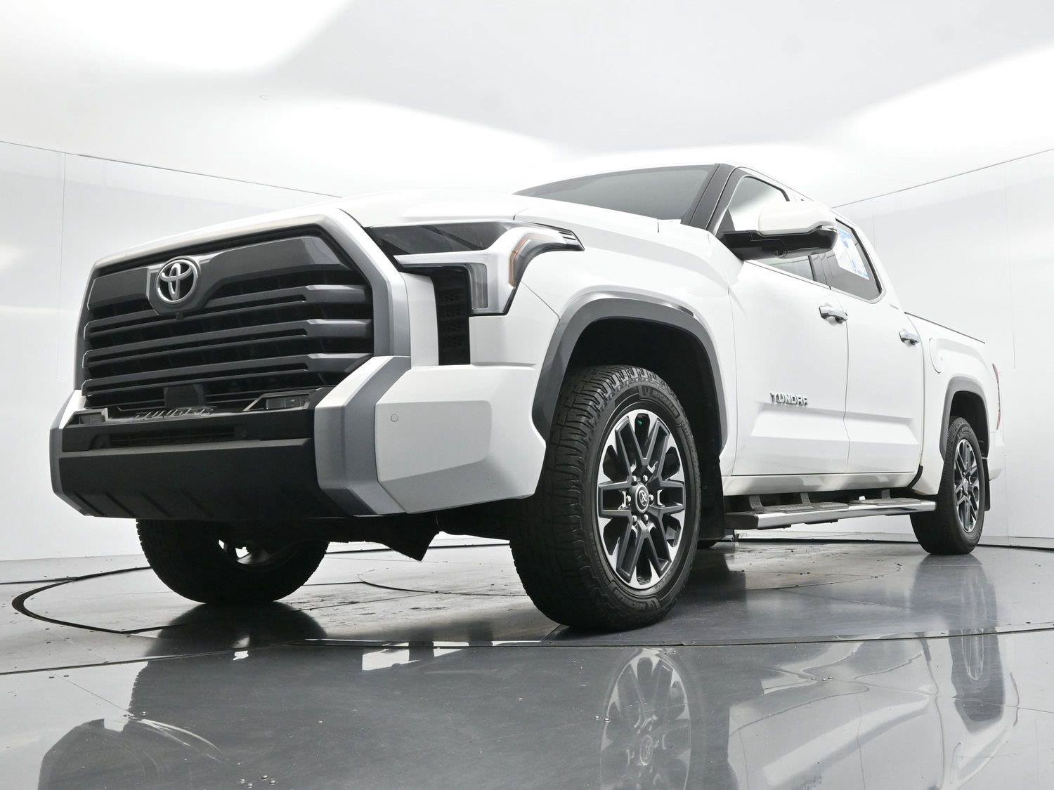 Used 2023 Toyota Tundra Limited AWD/4WD image 48