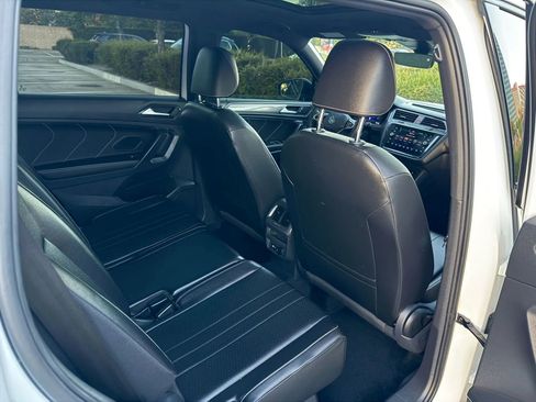 Used 2022 Volkswagen Tiguan SE R-Line FWD image 44