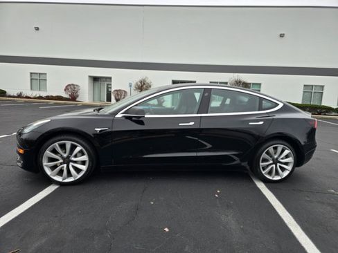 Used 2018 Tesla Model 3 Long Range image 10