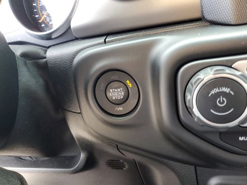 Used 2022 Jeep Wrangler Unlimited Sport image 23