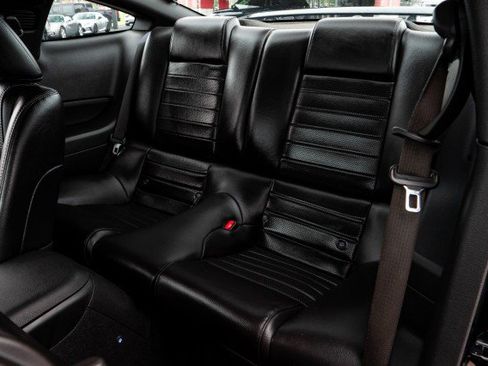 Used 2009 Ford Mustang GT Premium RWD image 19