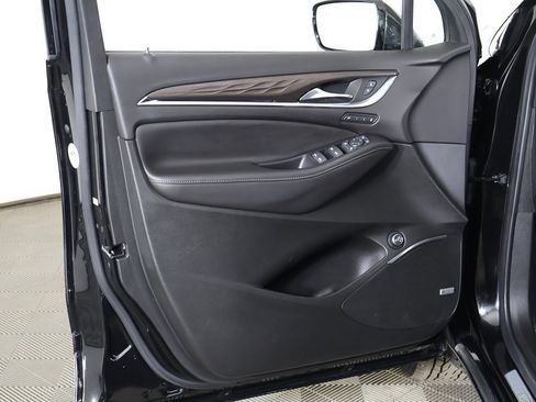 Used 2022 Buick Enclave Avenir w/ Avenir Technology Package image 30