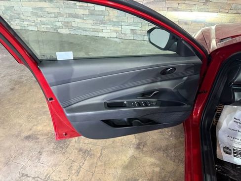 New 2025 Hyundai Elantra SEL image 8